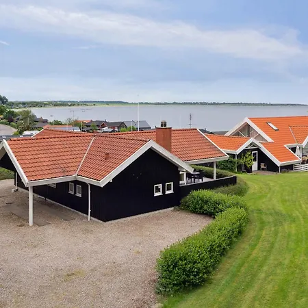 Lovely Summer House With Sea View *
