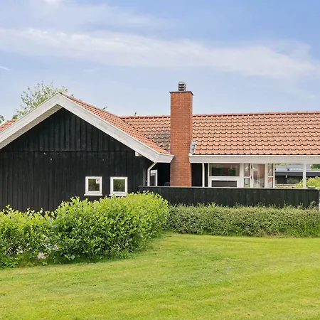 Lovely Summer House With Sea View *