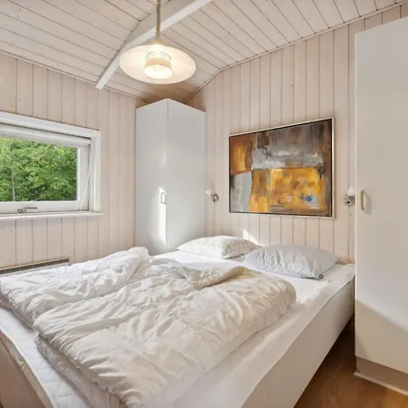 Lovely Summer House With Sea View 하데르슬레우