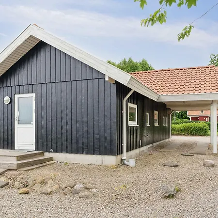 펜션 Lovely Summer House With Sea View 하데르슬레우