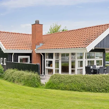 Дом отдыха Lovely Summer House With Sea View Хадерслев