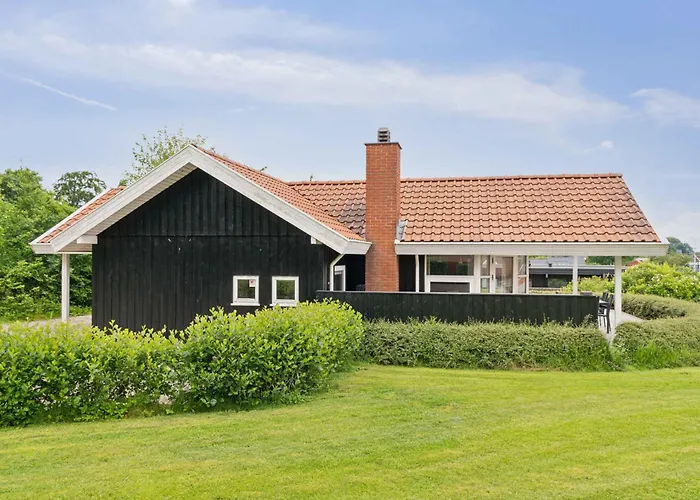 Lovely Summer House With Sea View *